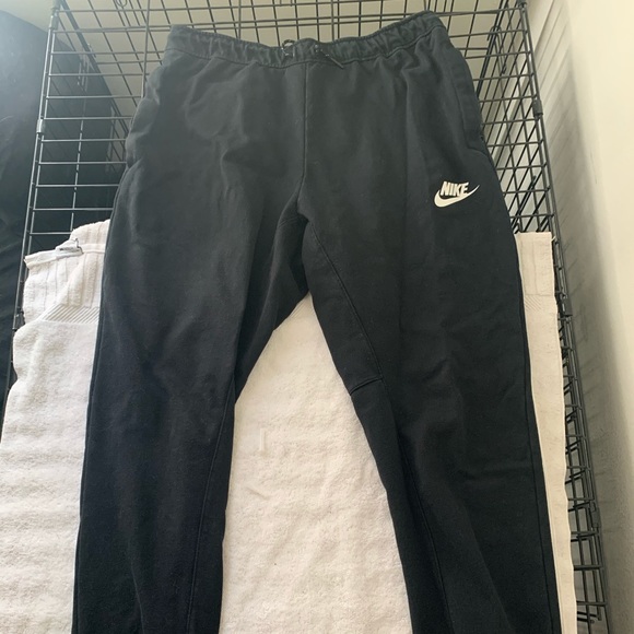 Nike joggers - Picture 1 of 2